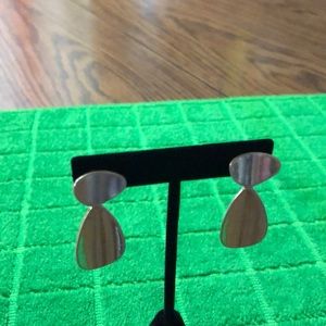 Sculptural Teardrops. Gold or silver.